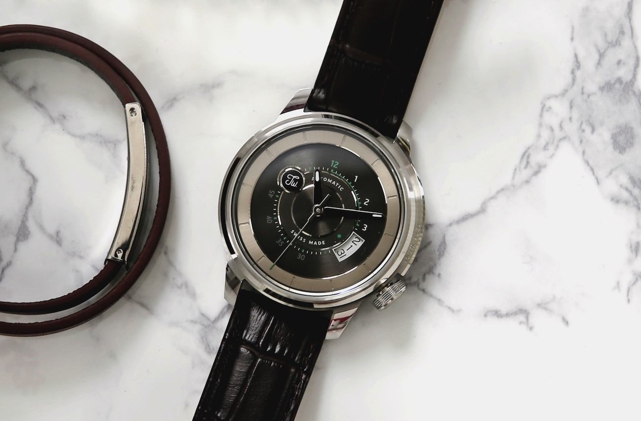 extravagant，Wrist watch，pretty，industrial design，